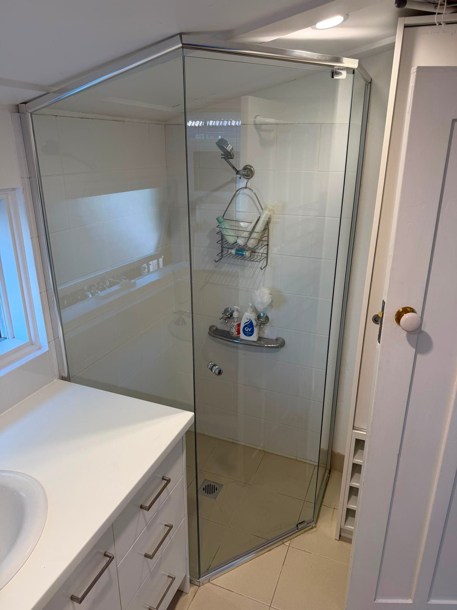 Shower Screens & Splashbacks in Kellyville