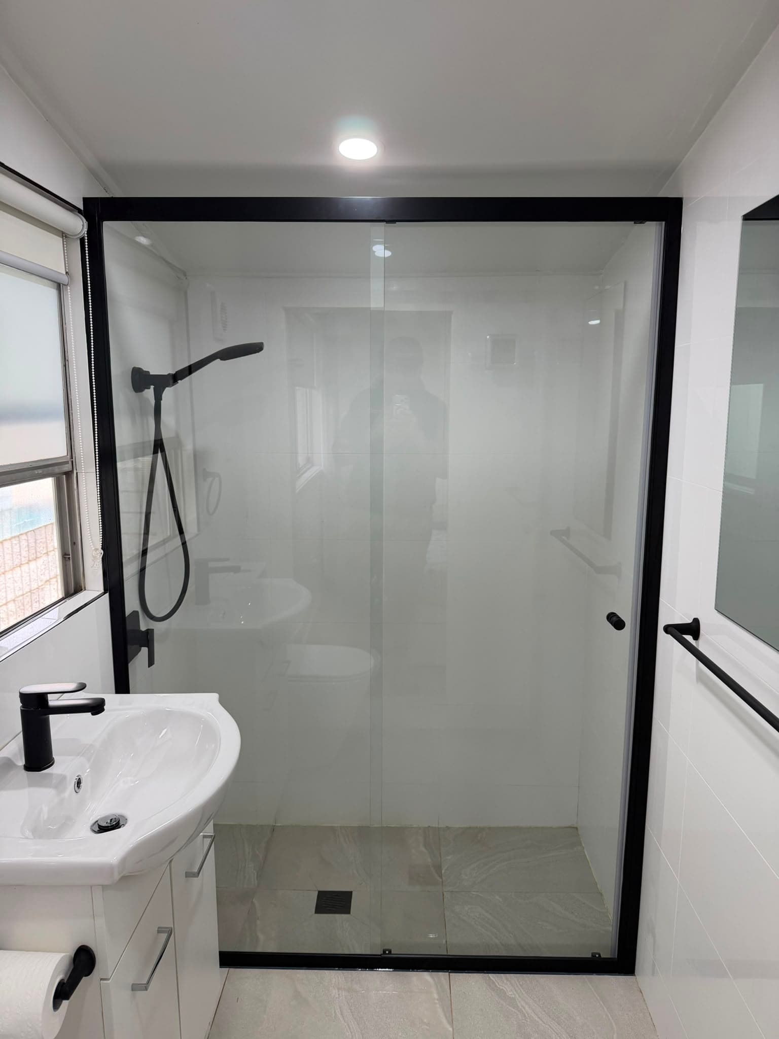 Shower screen