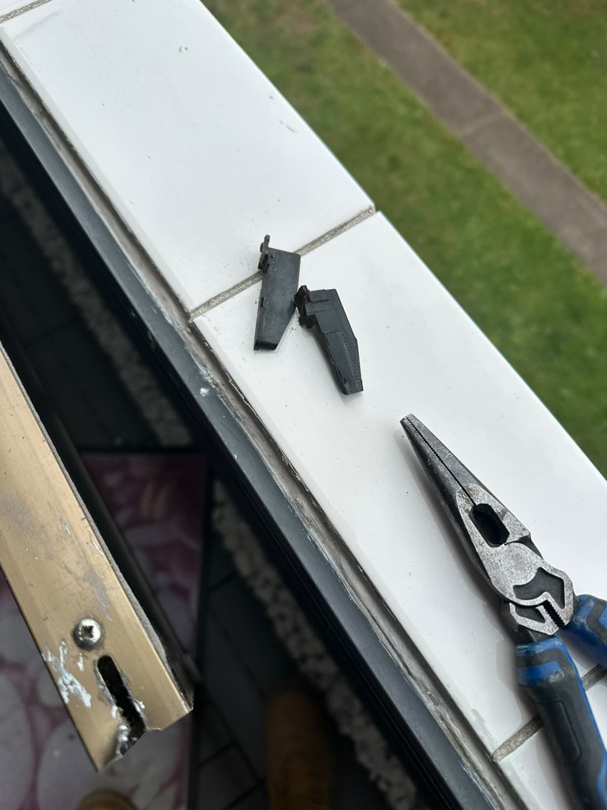 Sliding door