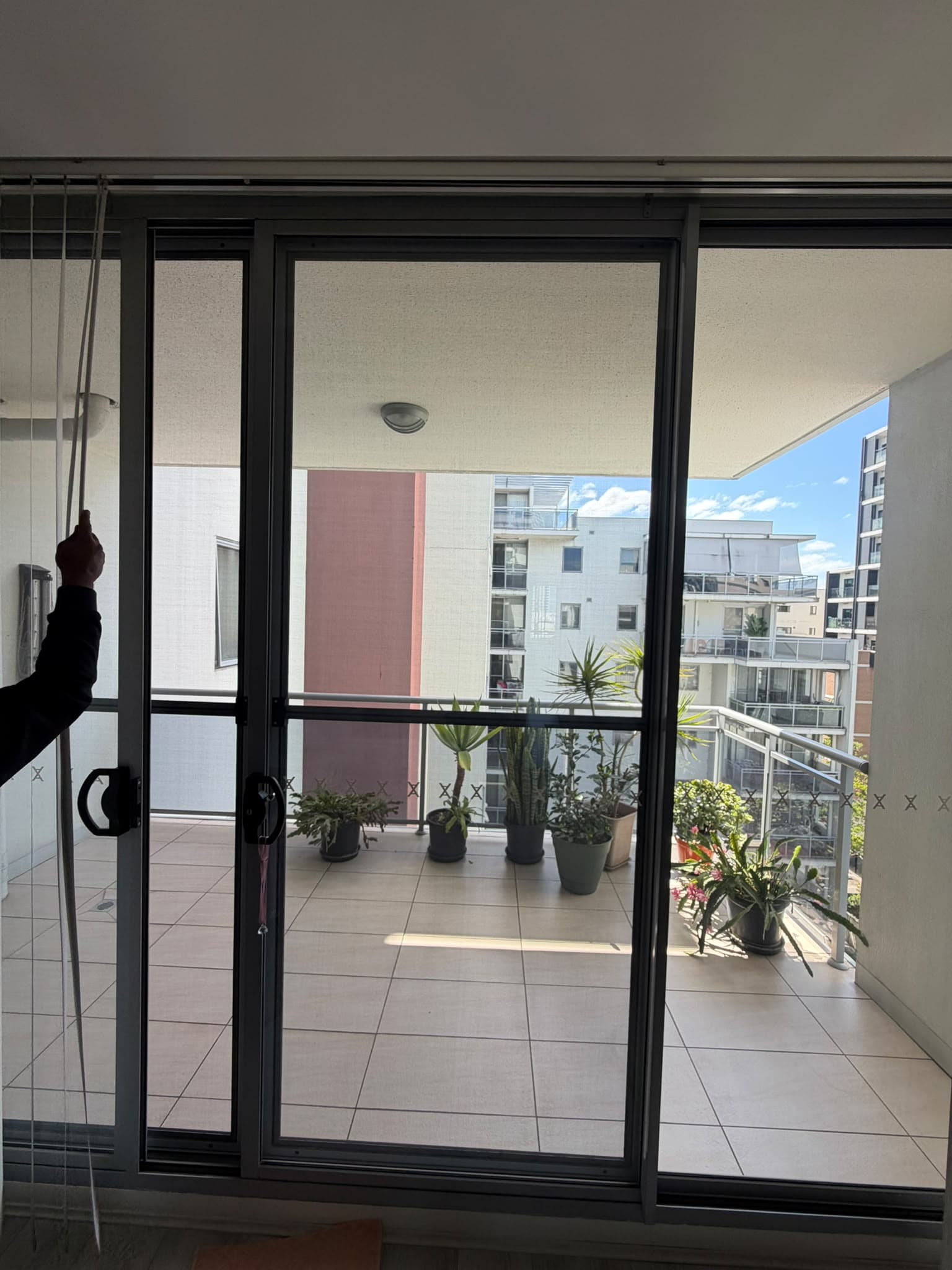 Sliding door